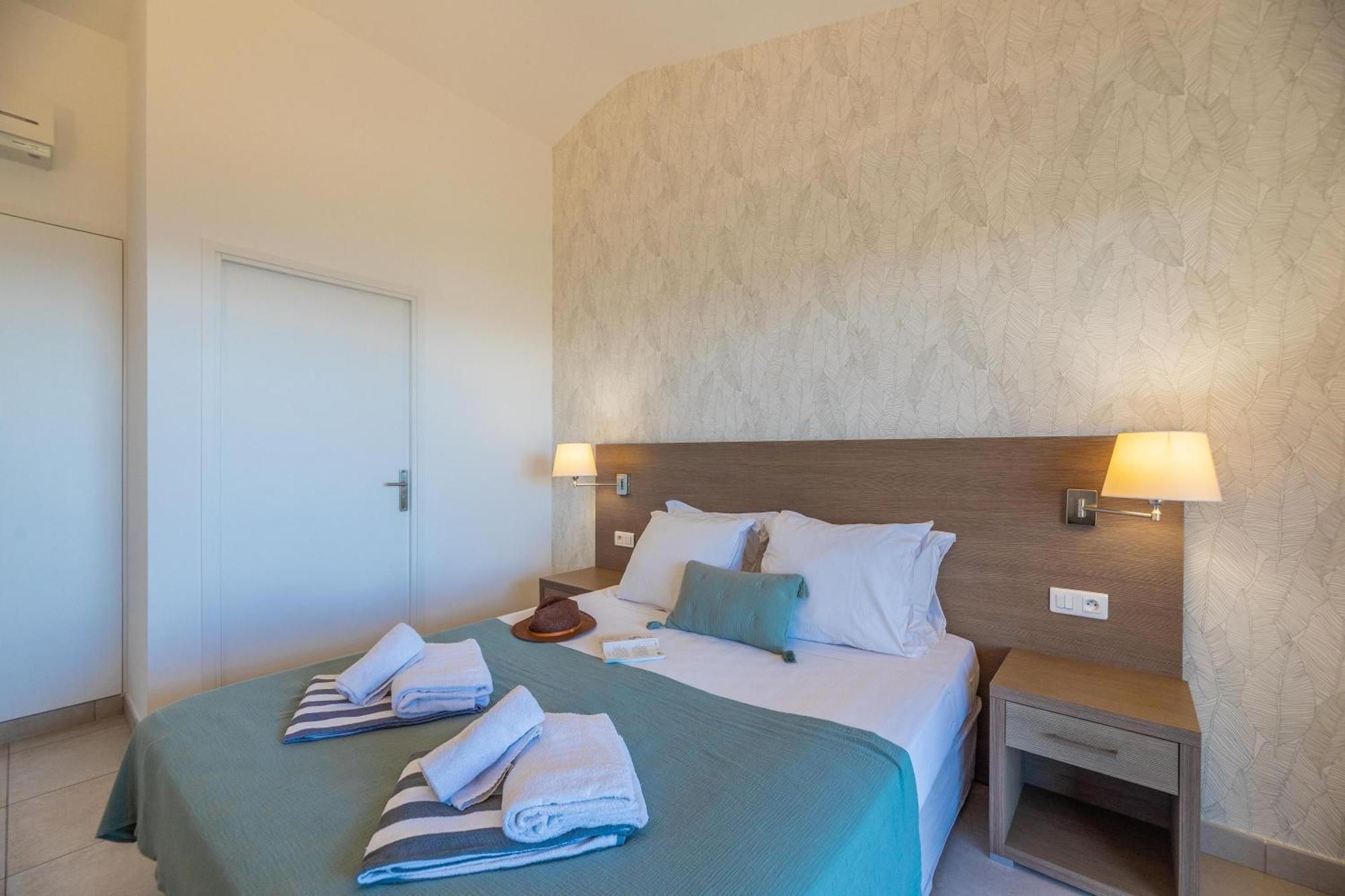 Residence Les Terrasses De Rondinara Бонифачо Экстерьер фото